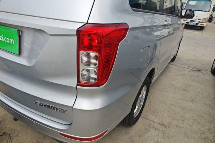 Used Wuling Hongguang 2021 1.5L Facelifted S Comfort Version with Electric Power Steering LAR Exterior 3