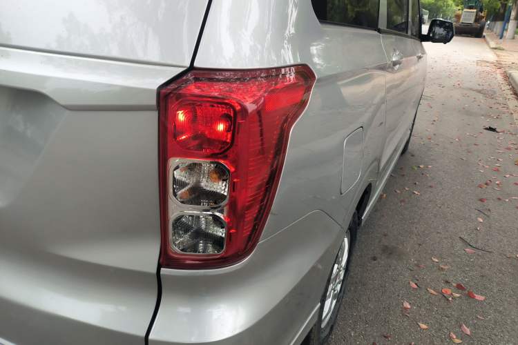 Used Wuling Hongguang 2021 1.5L Revised S Standard Version with Electric Power Steering LAR Exterior 3