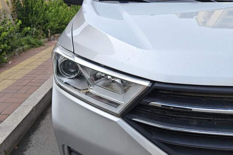 Used Wuling Hongguang 2021 1.5L Revised S Standard Version Hydraulic-Power-Assisted LAR Exterior 6