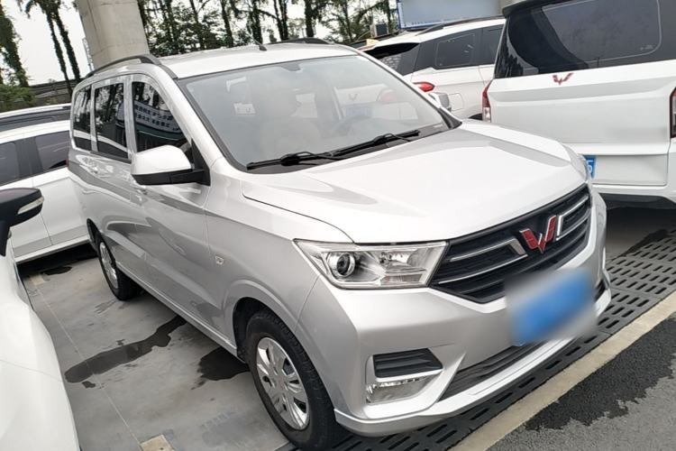 Used Wuling Hongguang 2021 1.5L Revised S Standard Version with Electric Power Steering LAR Front Right 45 Deg