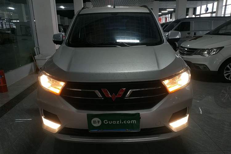 Used Wuling Hongguang 2021 1.5L Revised S Standard Version with Electric Power Steering LAR Front