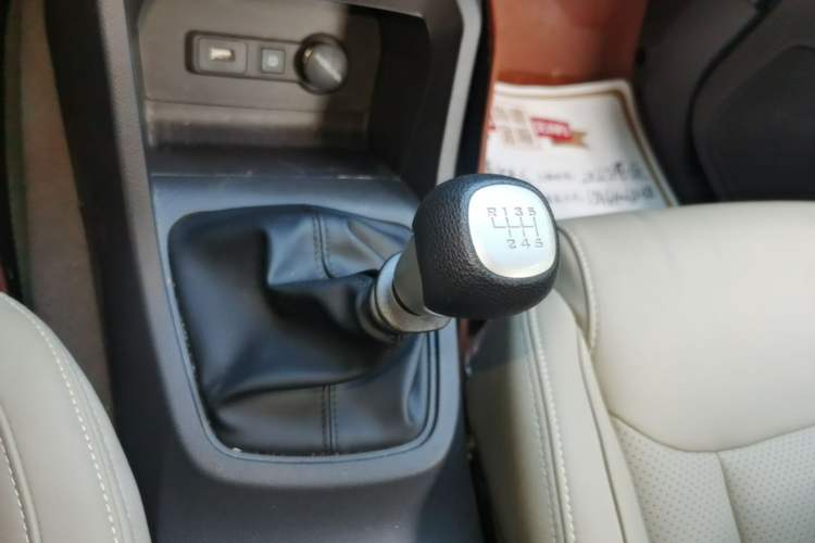 Used Wuling Hongguang 2021 1.5L Facelifted S Comfort Version with Electric Power Steering LAR Gear Lever