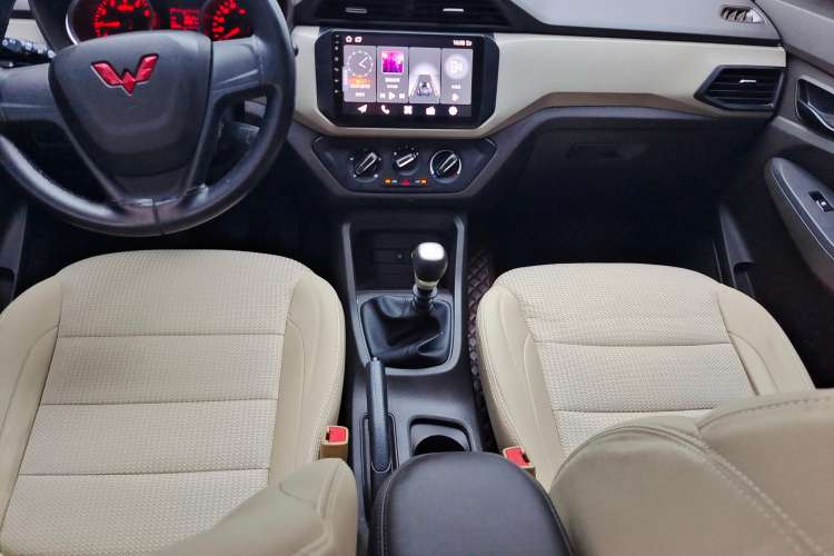 Used Wuling Hongguang 2021 1.5L Revised S Standard Version with Electric Power Steering LAR Gear Lever