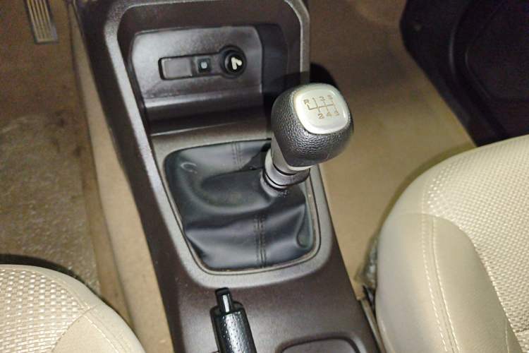 Used Wuling Hongguang 2021 1.5L Revised S Standard Version Hydraulic-Power-Assisted LAR Gear Lever