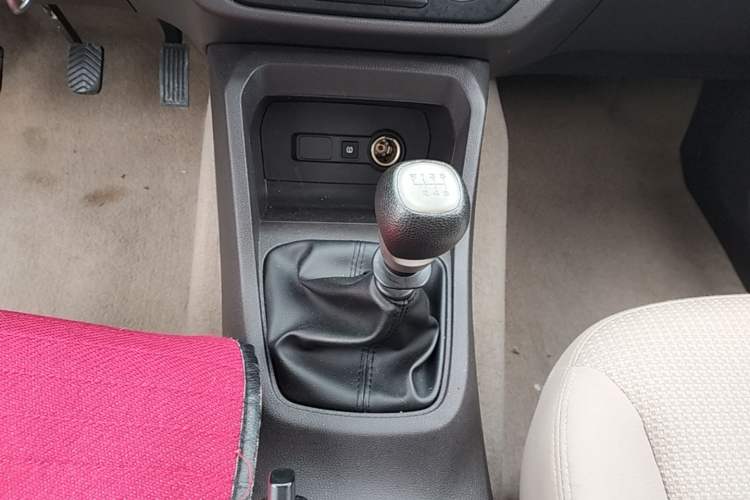 Used Wuling Hongguang 2021 1.5L Revised S Standard Version with Electric Power Steering LAR Gear Lever
