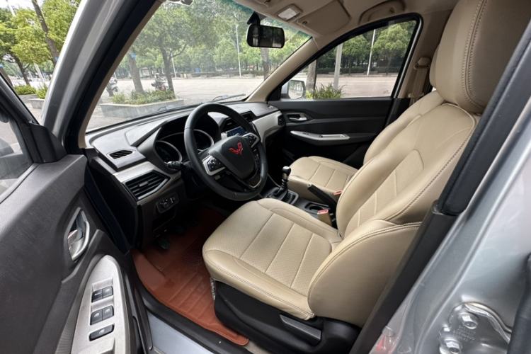 Used Wuling Hongguang 2021 1.5L Facelift S Comfort Version Hydraulic Power Steering LAR Interior 4