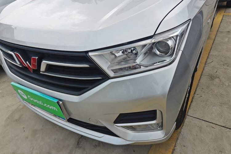Used Wuling Hongguang 2021 1.5L Facelifted S Comfort Version with Electric Power Steering LAR Left Front Headlight
