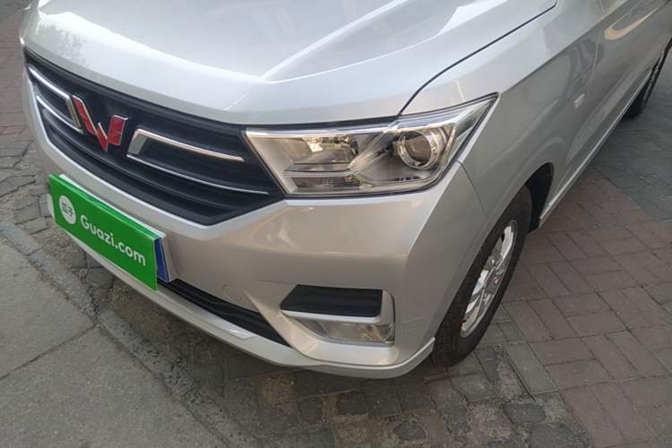 Used Wuling Hongguang 2021 1.5L Facelifted S Comfort Version with Electric Power Steering LAR Left Front Headlight