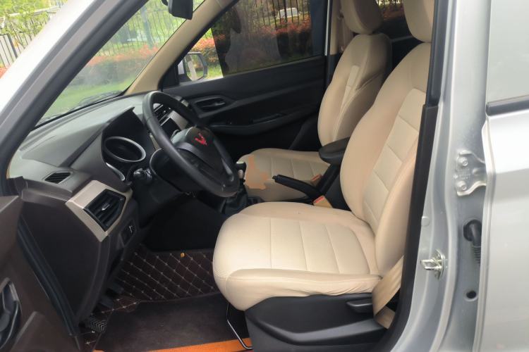 Used Wuling Hongguang 2021 1.5L Revised S Standard Version with Electric Power Steering LAR Left Front Seat
