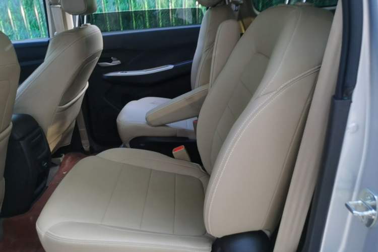 Used Wuling Hongguang 2021 1.5L Facelifted S Comfort Version with Electric Power Steering LAR Left Rear Seat