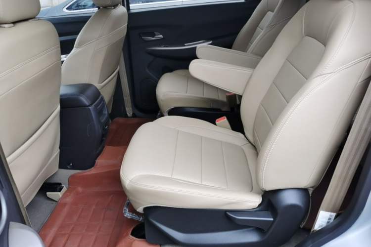 Used Wuling Hongguang 2021 1.5L Facelift S Comfort Version Hydraulic Power Steering LAR Left Rear Seat