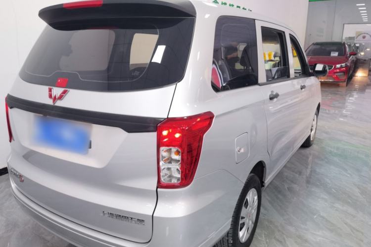 Used Wuling Hongguang 2021 1.5L Revised S Base Version with Electric Power Steering LAR Rear Right 45 Deg