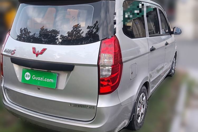 Used Wuling Hongguang 2021 1.5L Revised S Standard Version Hydraulic-Power-Assisted LAR Rear Right 45 Deg