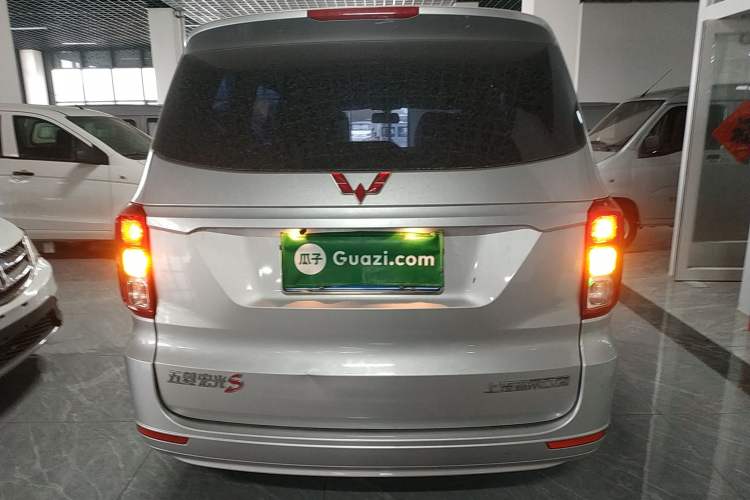 Used Wuling Hongguang 2021 1.5L Revised S Standard Version with Electric Power Steering LAR Rear