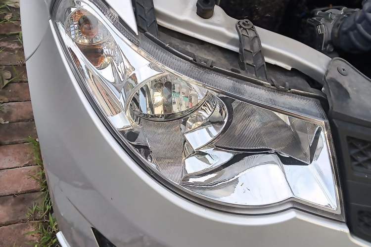 Used Wuling Hongguang 2021 1.5L Revised S Standard Version Hydraulic-Power-Assisted LAR Right Front Headlight
