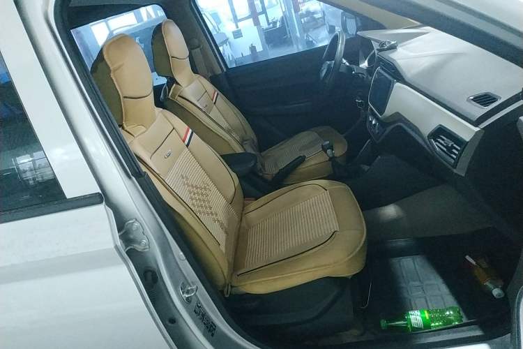 Used Wuling Hongguang 2021 1.5L Revised S Standard Version with Electric Power Steering LAR Right Front Seat
