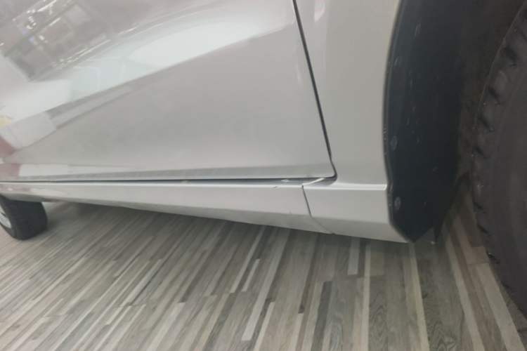 Used Wuling Hongguang 2021 1.5L Revised S Base Version Hydraulic Power Steering LAR Right Side Sill
