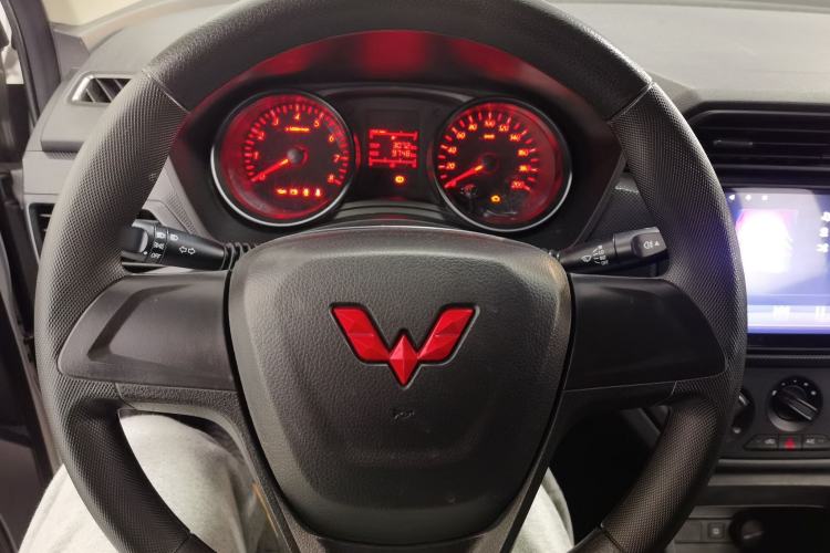 Used Wuling Hongguang 2021 1.5L Revised S Base Version with Electric Power Steering LAR Steering Wheel