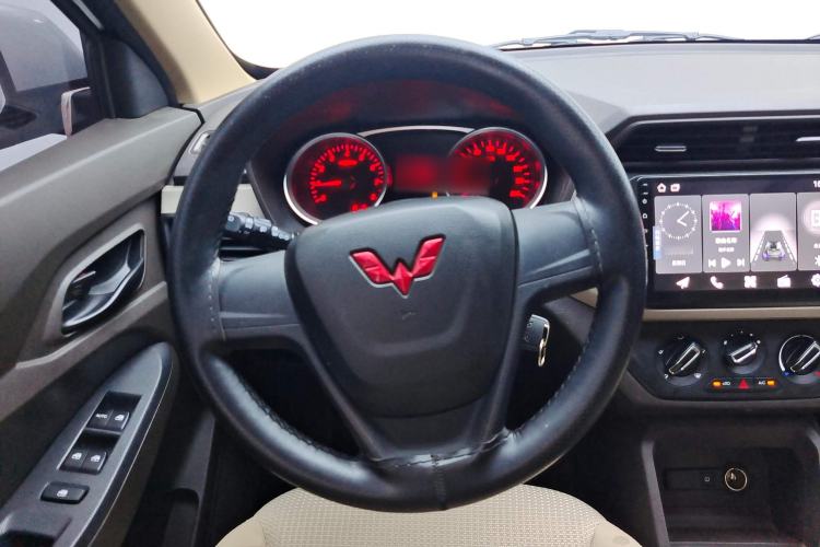 Used Wuling Hongguang 2021 1.5L Revised S Standard Version with Electric Power Steering LAR Steering Wheel