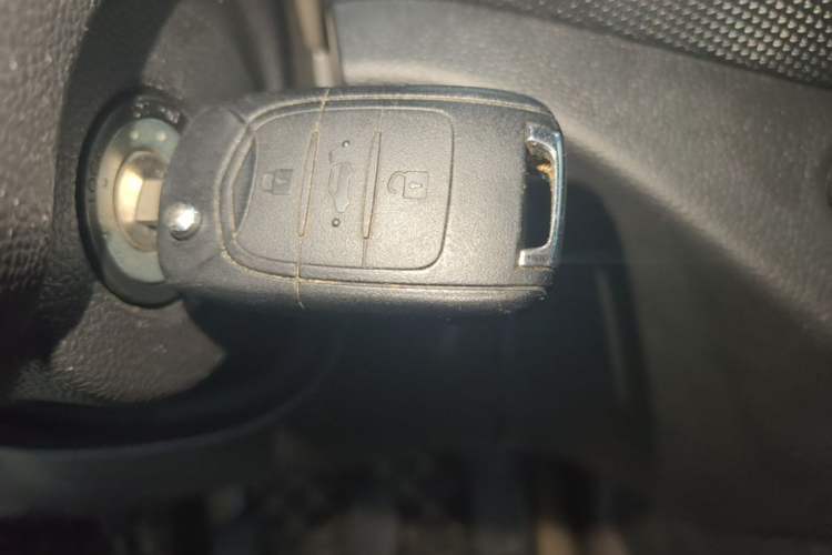 Used Wuling Hongguang 2021 1.5L Revised S Base Version Hydraulic Power Steering LAR Vehicle Key