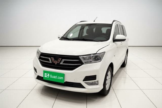 Ojetý Wuling Hongguang 2021 1.5L Revised S Standard Version with Electric Power Steering LAR