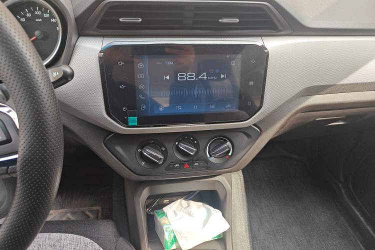 Used Wuling Hongguang 2021 1.5L S Comfort Edition LAR Audio And AC Panel