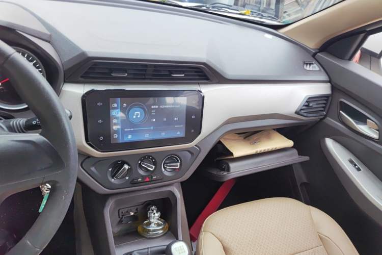 Used Wuling Hongguang 2021 1.5L Facelifted S Comfort Version with Electric Power Steering LAR Audio And AC Panel