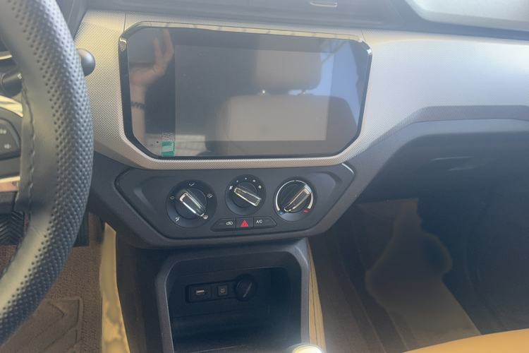 Used Wuling Hongguang 2021 1.5L S Luxury Model Electric Power Steering LAR Audio And AC Panel