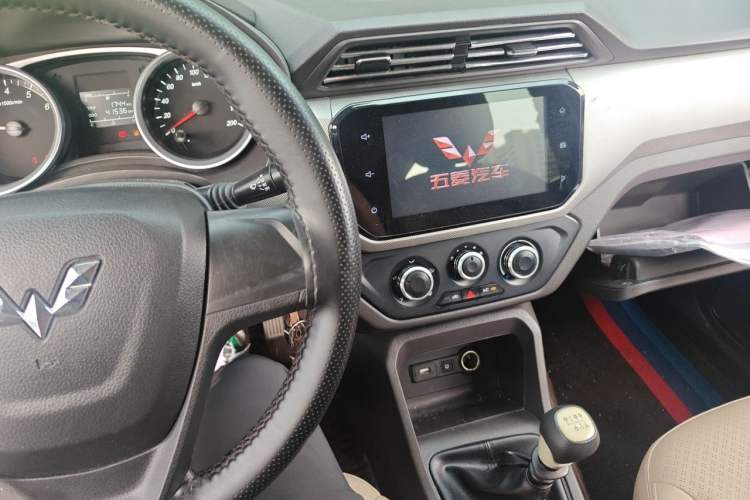 Used Wuling Hongguang 2021 1.5L S Comfort Edition LAR Audio And AC Panel