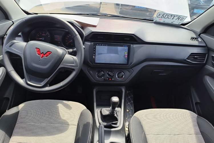 Used Wuling Hongguang 2021 1.5L Revised S Base Version with Electric Power Steering LAR Audio And AC Panel