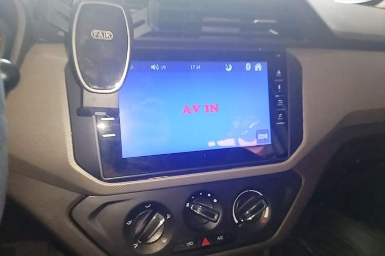 Used Wuling Hongguang 2021 1.5L Revised S Standard Version Hydraulic-Power-Assisted LAR Audio And AC Panel