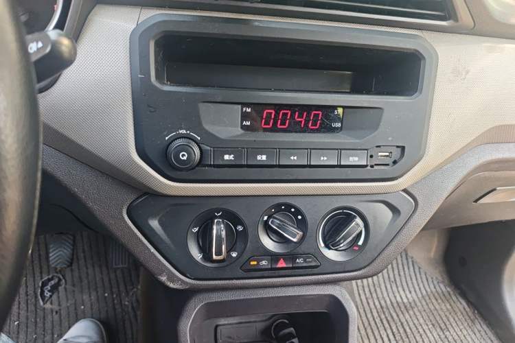Used Wuling Hongguang 2021 1.5L S Standard Version LAR Audio And AC Panel