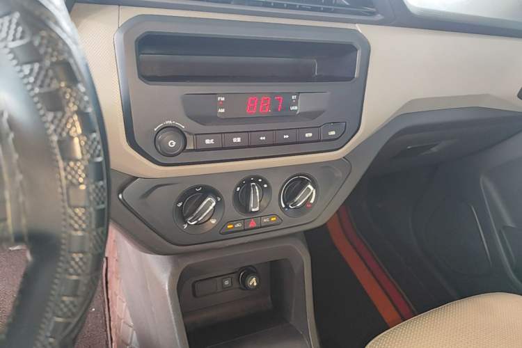 Used Wuling Hongguang 2021 1.5L S Standard Version LAR Audio And AC Panel