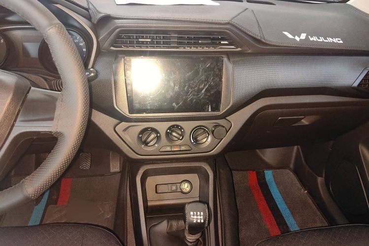 Used Wuling Hongguang 2021 1.5L Revised S Base Version with Electric Power Steering LAR Audio And AC Panel