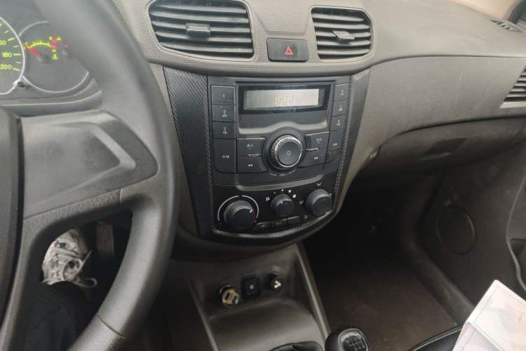 Used Wuling Hongguang 2021 1.5L Revised S Base Version Hydraulic Power Steering LAR Audio And AC Panel