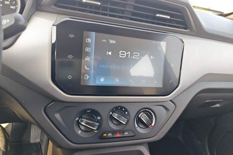 Used Wuling Hongguang 2021 1.5L Facelifted S Comfort Version with Electric Power Steering LAR Audio And AC Panel