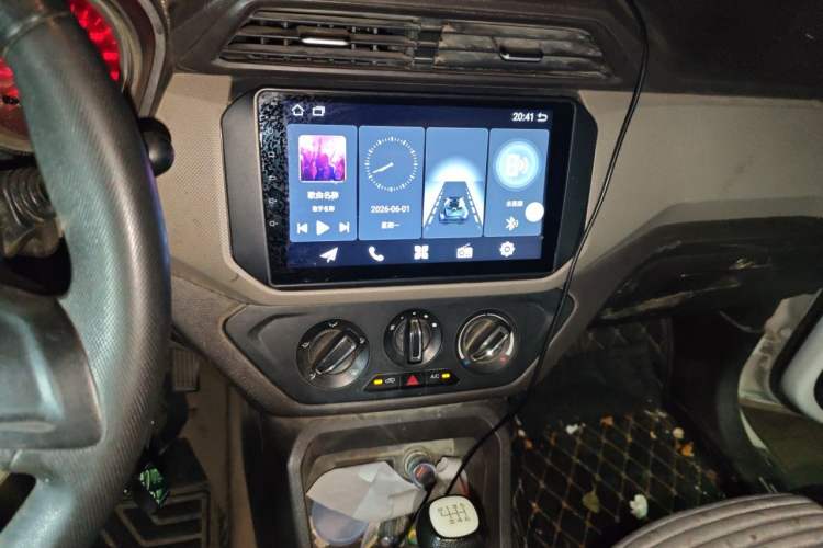 Used Wuling Hongguang 2021 1.5L Revised S Standard Version Hydraulic-Power-Assisted LAR Audio And AC Panel