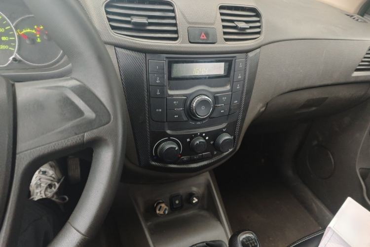 Used Wuling Hongguang 2021 1.5L Revised S Base Version Hydraulic Power Steering LAR Audio And AC Panel