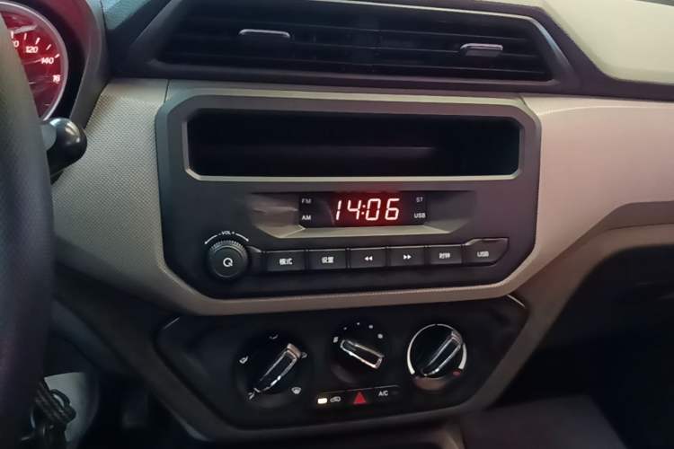 Used Wuling Hongguang 2021 1.5L Revised S Standard Version with Electric Power Steering LAR Audio And AC Panel
