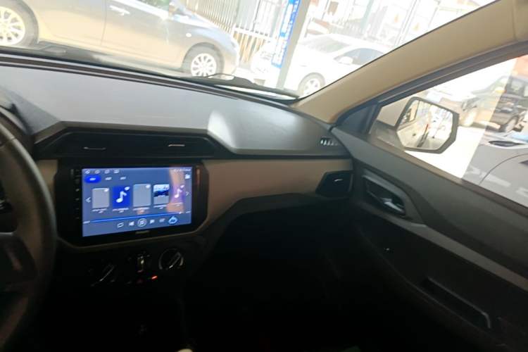 Used Wuling Hongguang 2021 1.5L Revised S Standard Version Hydraulic-Power-Assisted LAR Audio And AC Panel