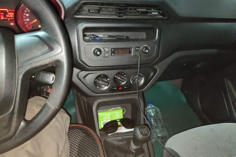 Used Wuling Hongguang 2021 1.5L Restyled S Basic Window-Sealed Car with Electric Power Steering LAR Audio And AC Panel
