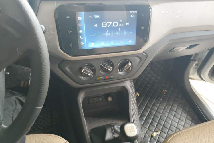 Used Wuling Hongguang 2021 1.5L S Comfort Edition LAR Audio And AC Panel