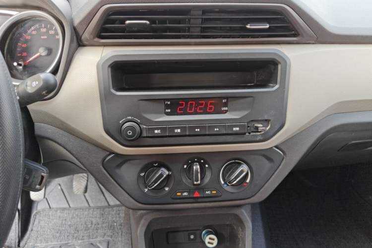 Used Wuling Hongguang 2021 1.5L S Standard Version LAR Audio And AC Panel