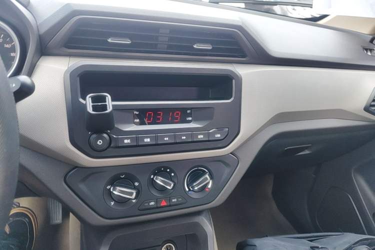 Used Wuling Hongguang 2021 1.5L Revised S Standard Version with Electric Power Steering LAR Audio And AC Panel