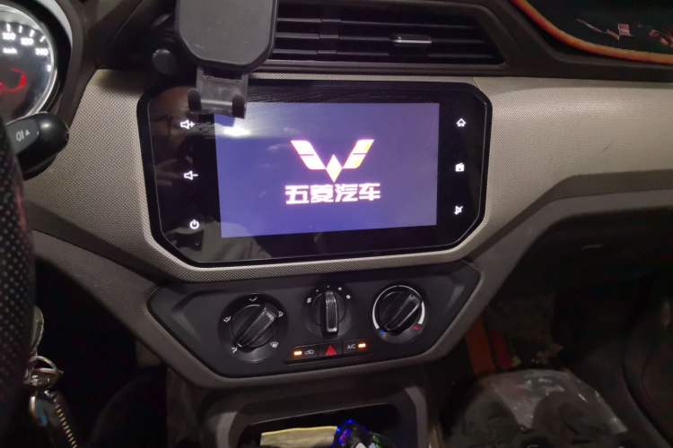 Used Wuling Hongguang 2021 1.5L Facelifted S Comfort Version with Electric Power Steering LAR Audio And AC Panel