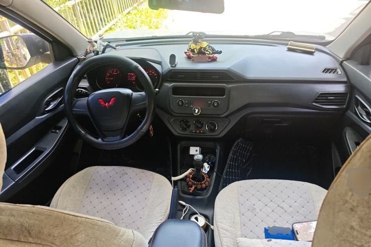 Used Wuling Hongguang 2021 1.5L Revised S Base Version Hydraulic Power Steering LAR Center Console