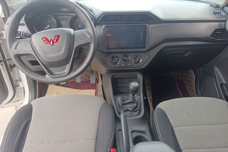 Used Wuling Hongguang 2021 1.5L S Base Version LAR Center Console