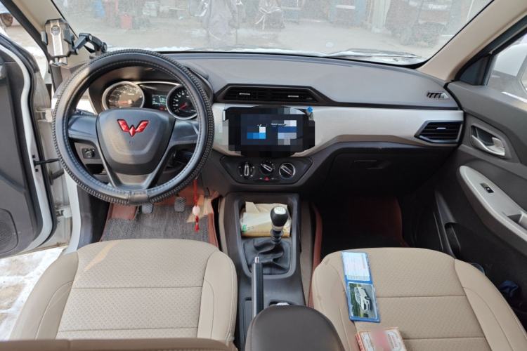 Used Wuling Hongguang 2021 1.5L Facelifted S Comfort Version with Electric Power Steering LAR Center Console