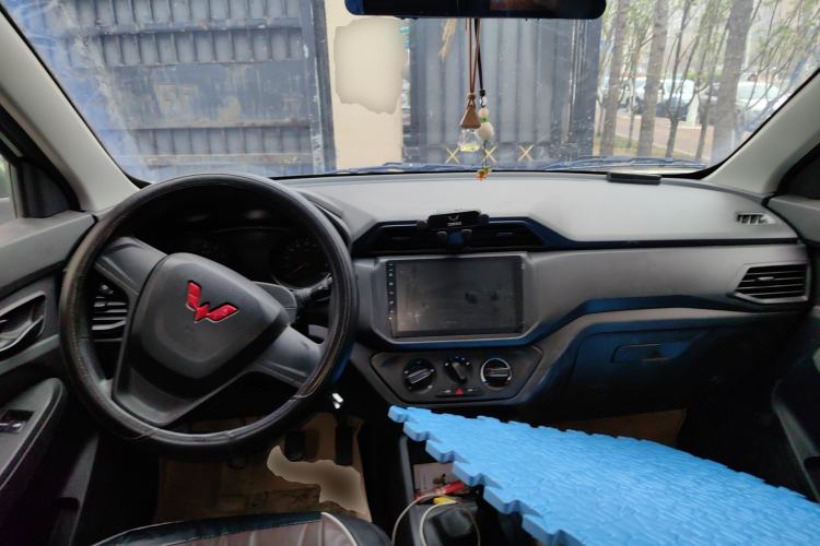 Used Wuling Hongguang 2021 1.5L Revised S Base Version Hydraulic Power Steering LAR Center Console
