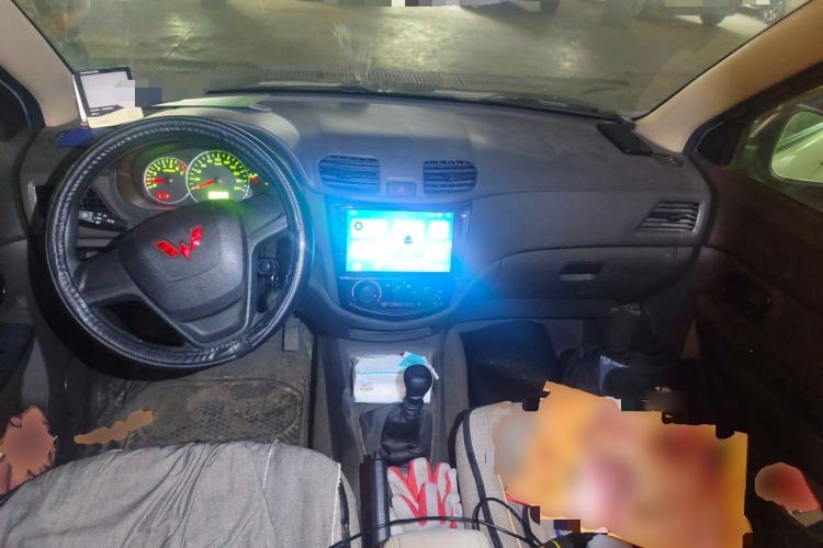 Used Wuling Hongguang 2021 1.5L S Base Version LAR Center Console